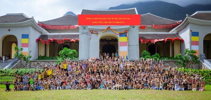 Video: Lễ bế mạc khóa sinh hoạt hè 2019 - Gieo hạt bồ đề lần 2 - chùa Yên Tử 