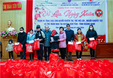 Chương trình “Đỏ lửa ngày xuân” lần thứ 9 – tặng quà cho các đối tượng khó khăn tại huyện Tiên Yên