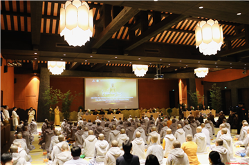 Chương trình chia sẻ Phật Pháp và thắp nến tri ân tại non thiêng Yên Tử